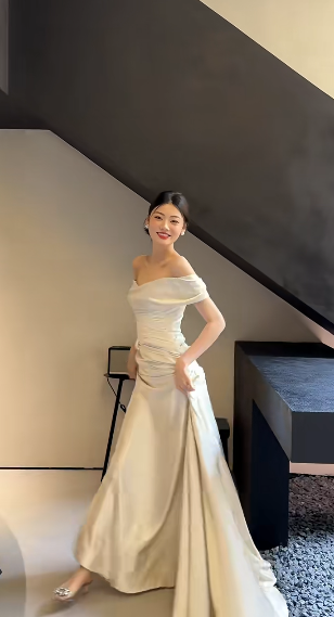 Robe de mariée longue en satin, élégante, style sirène, épaules dénudées, C4379