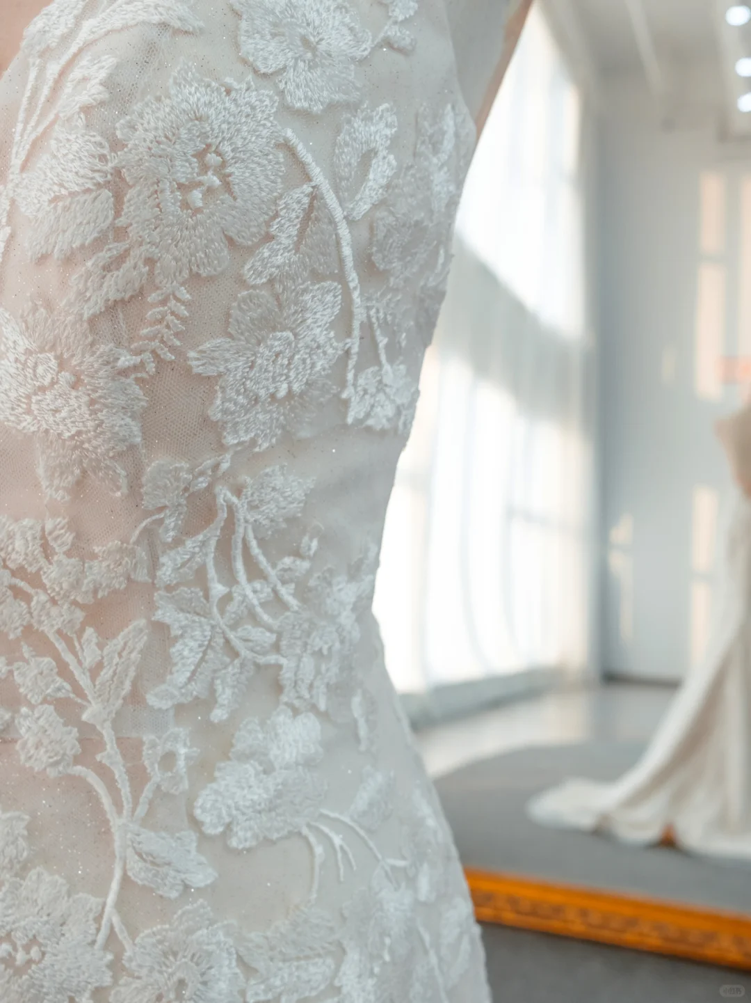 Robe de mariée longue sirène en tulle et dentelle de rêve C4387