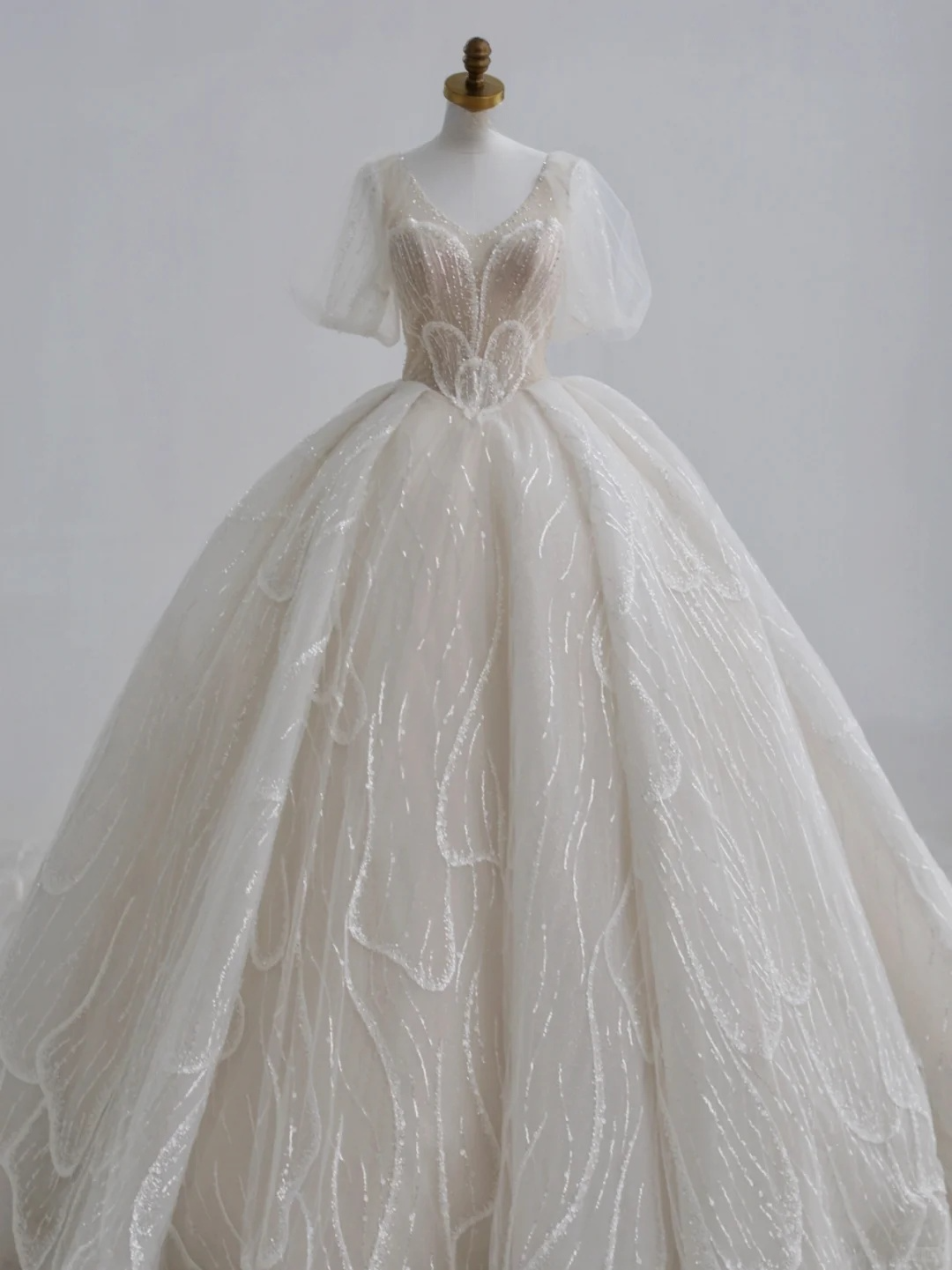 Robe de mariée élégante, col en V, tulle, paillettes, manches courtes, longue, C4391