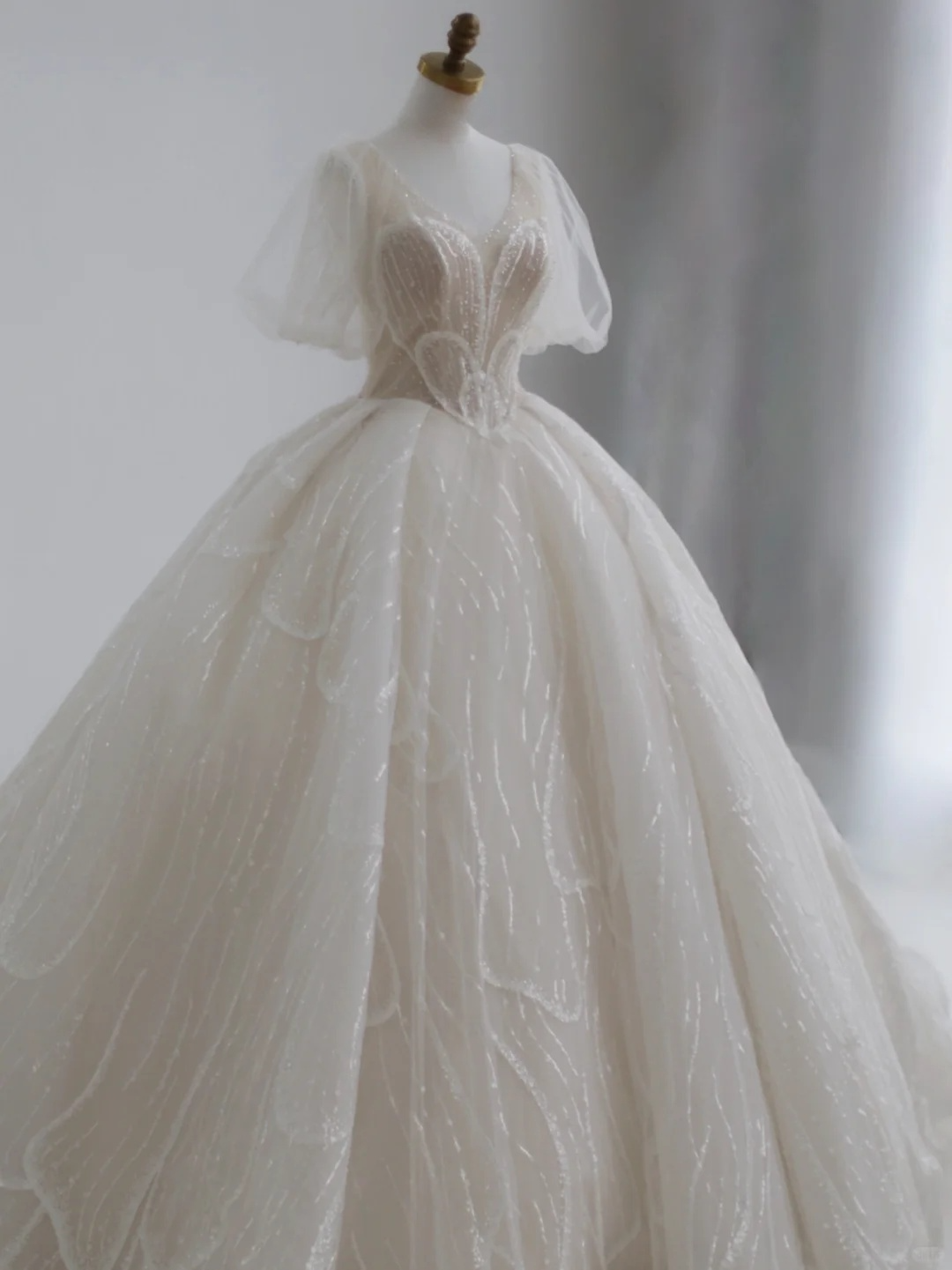 Robe de mariée élégante, col en V, tulle, paillettes, manches courtes, longue, C4391