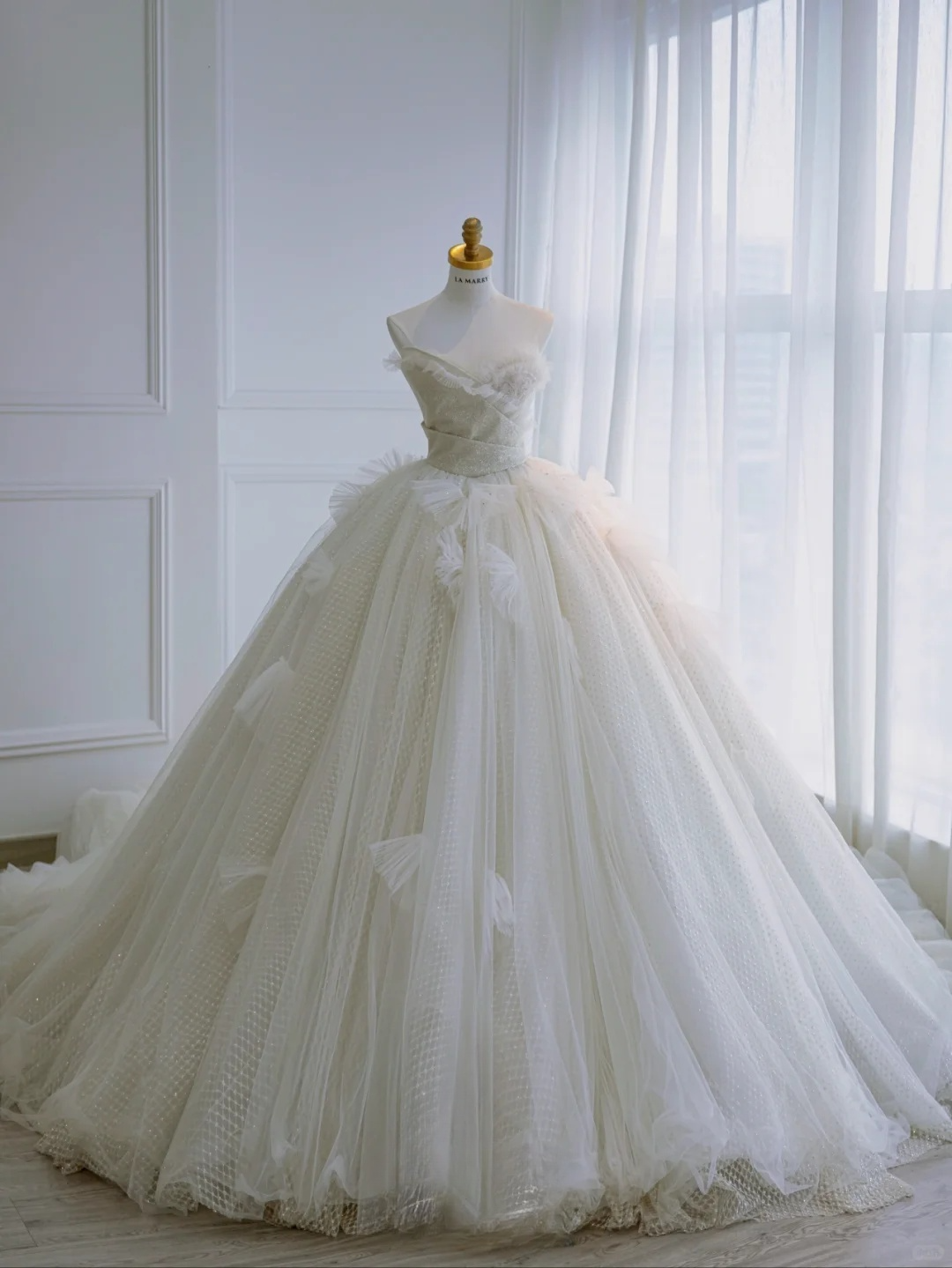 Robe de mariée longue élégante en tulle et sequins, sans bretelles, C4394