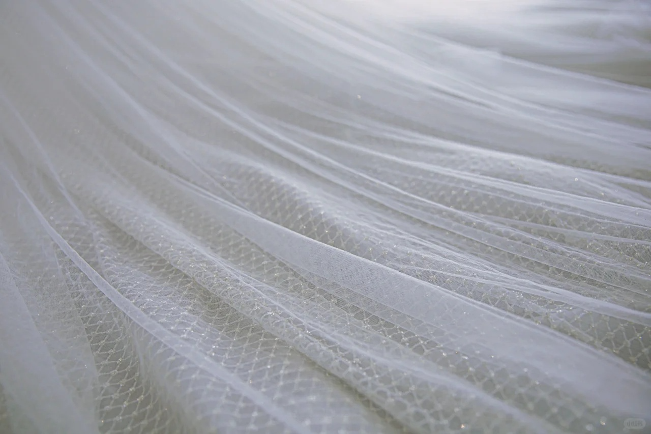 Robe de mariée longue élégante en tulle et sequins, sans bretelles, C4394