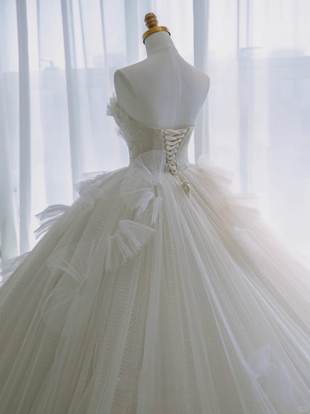 Robe de mariée longue élégante en tulle et sequins, sans bretelles, C4394