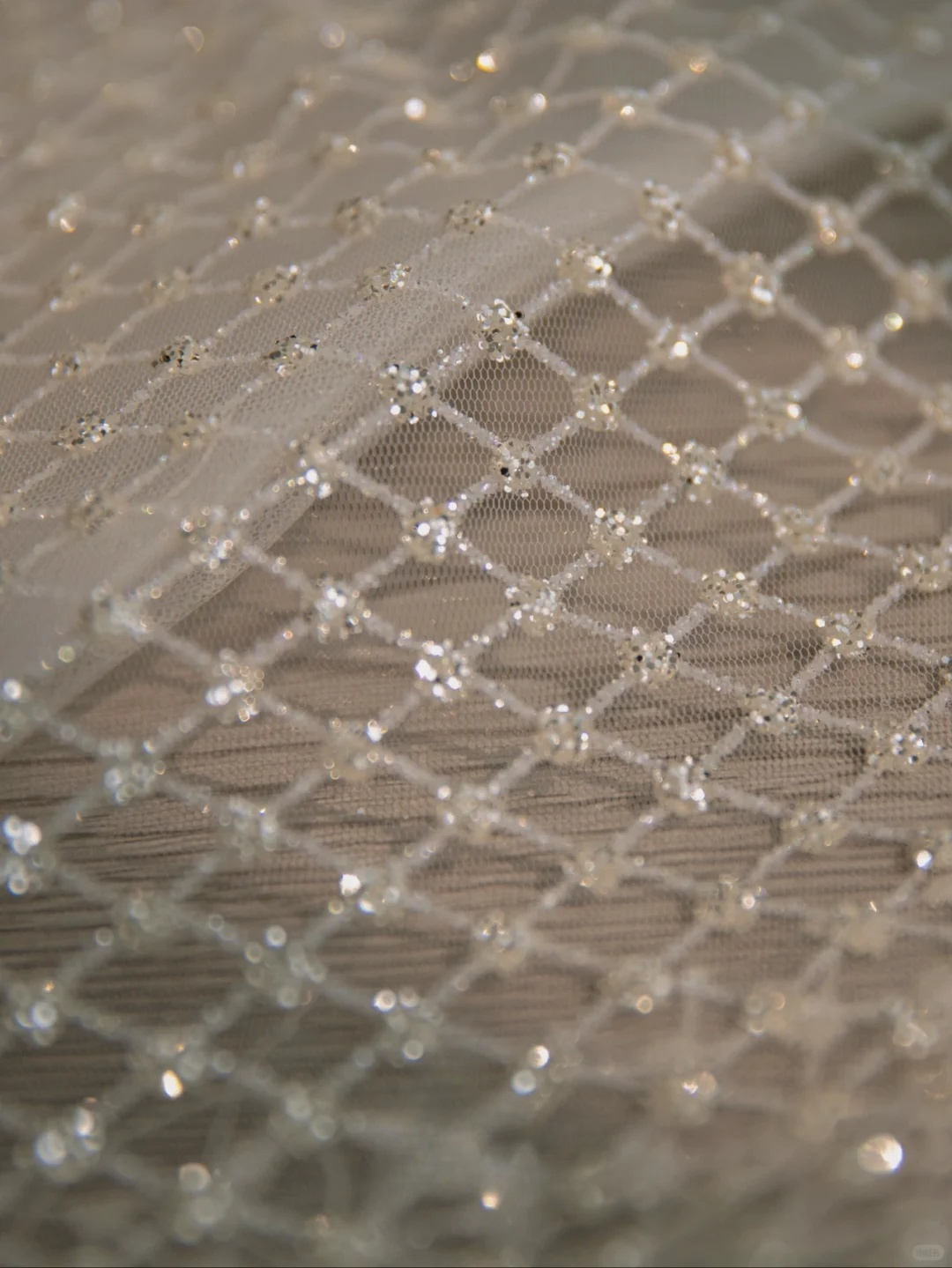 Robe de mariée longue élégante en tulle et sequins, sans bretelles, C4394