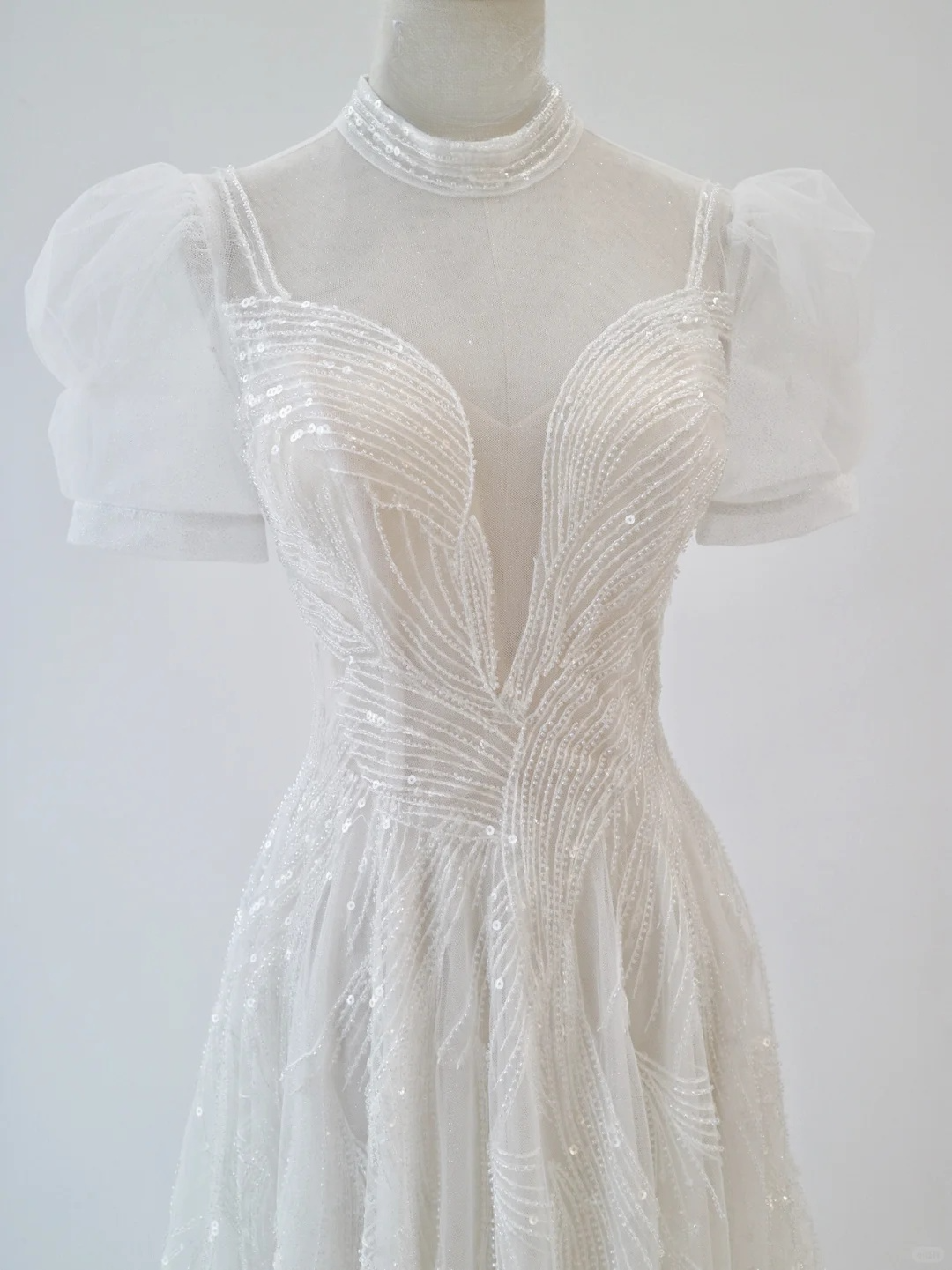 Robe de mariée princesse trapèze en tulle et sequins, sans manches, longue, noire, C4400