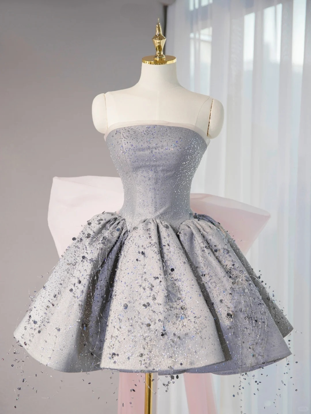 Pretty Gray Ball Gown Strapless Satin Sequin Back With Bow Short Homecoming Dress 16th Birthday Outfits C4450