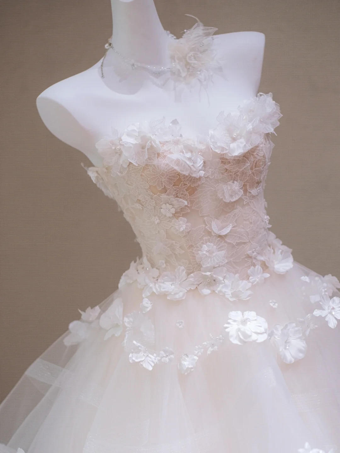 Fairy Ball Gown Strapless Tulle Applique Long Wedding Dresses C4510