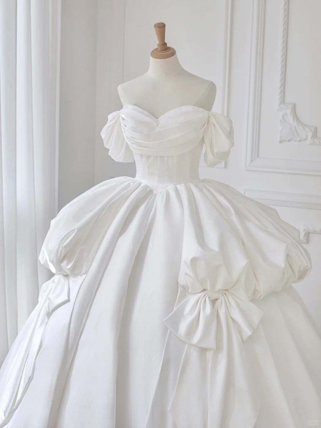 Princess Ball Gown Off The Shoulder Satin Long Wedding Dresses C4536