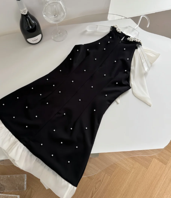 Sweet 18th Black A Line Halter Satin Beads Short Homecoming Dress Birthday Outfits C4547