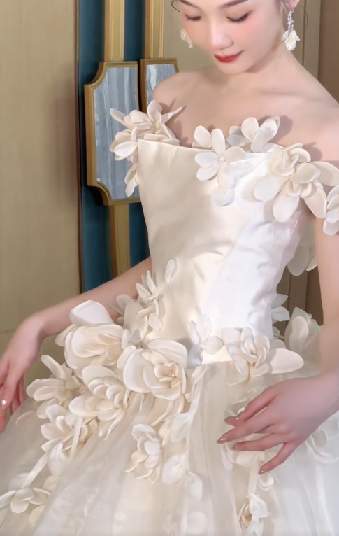 Robe de mariée longue en satin et tulle, style élégant, épaules dénudées, avec appliques, C4560