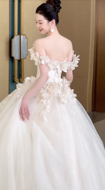 Robe de mariée longue en satin et tulle, style élégant, épaules dénudées, avec appliques, C4560