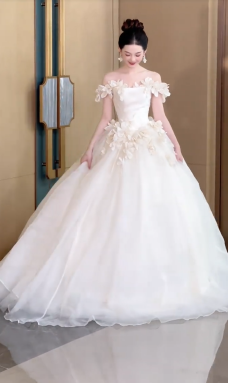 Robe de mariée longue en satin et tulle, style élégant, épaules dénudées, avec appliques, C4560