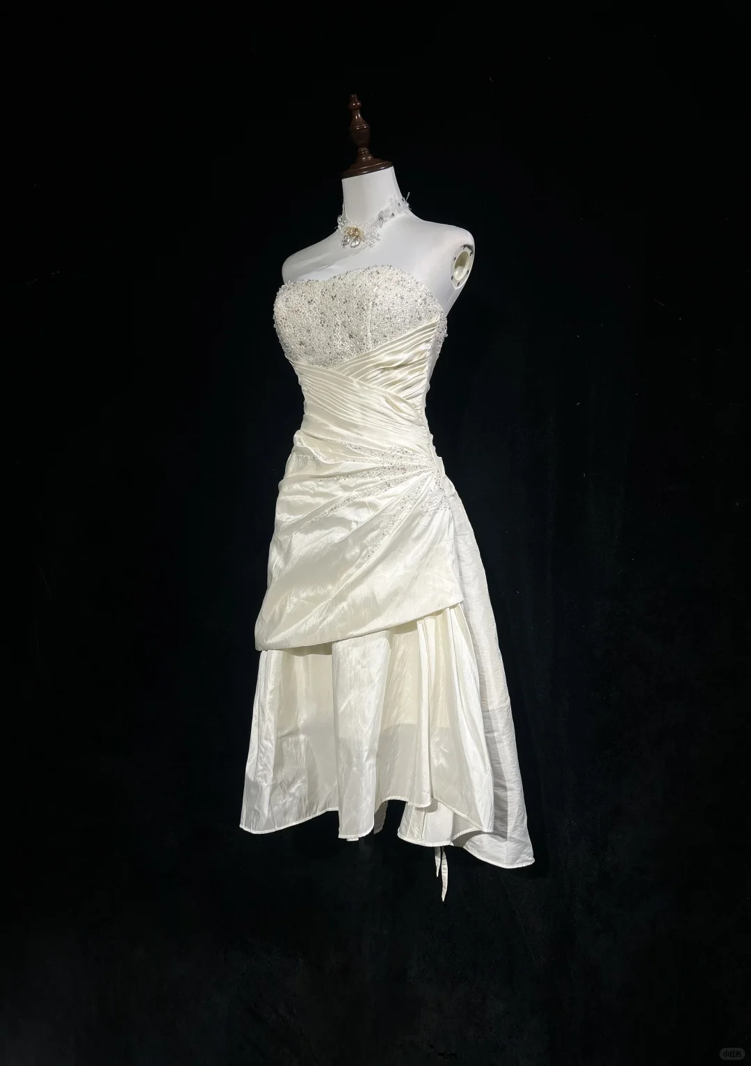 Classy A Line Strapless Satin Beads Pleated Short Homecoming Dress 19th Birthday Outfits C4662