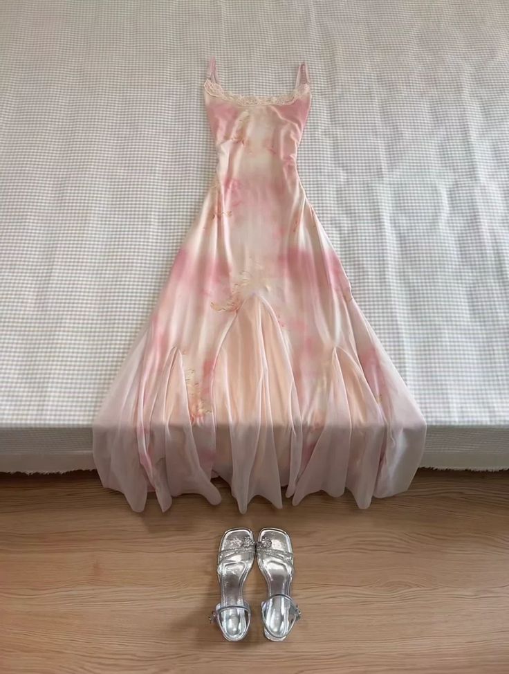 Robe de bal longue en mousseline de soie imprimée, coupe trapèze, bretelles spaghetti, C4733