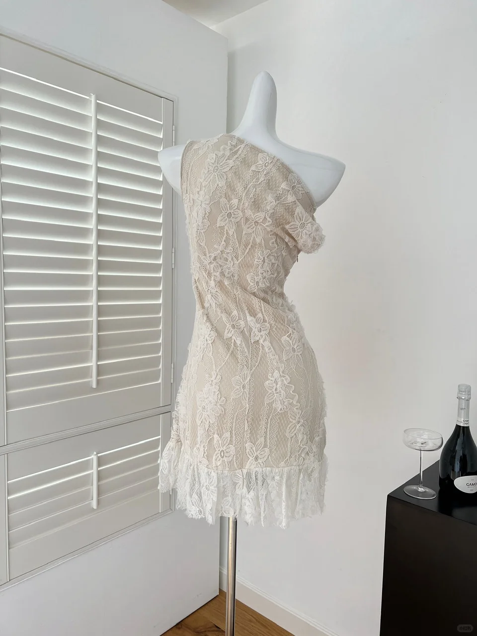 Robe de soirée courte vintage style sirène asymétrique en satin et dentelle, tenue d'anniversaire pour 19 ans, C4759