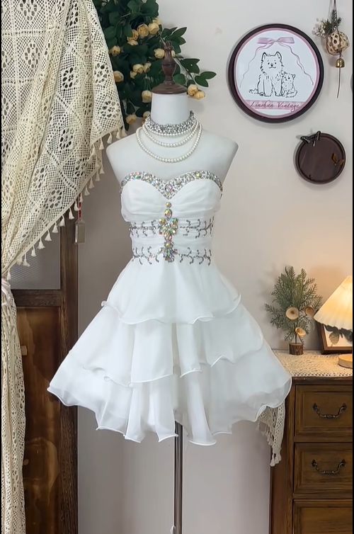 Pretty 17th White A Line Sweetheart Chiffon Beads Short Homecoming Dress Birthday Outfits C4794