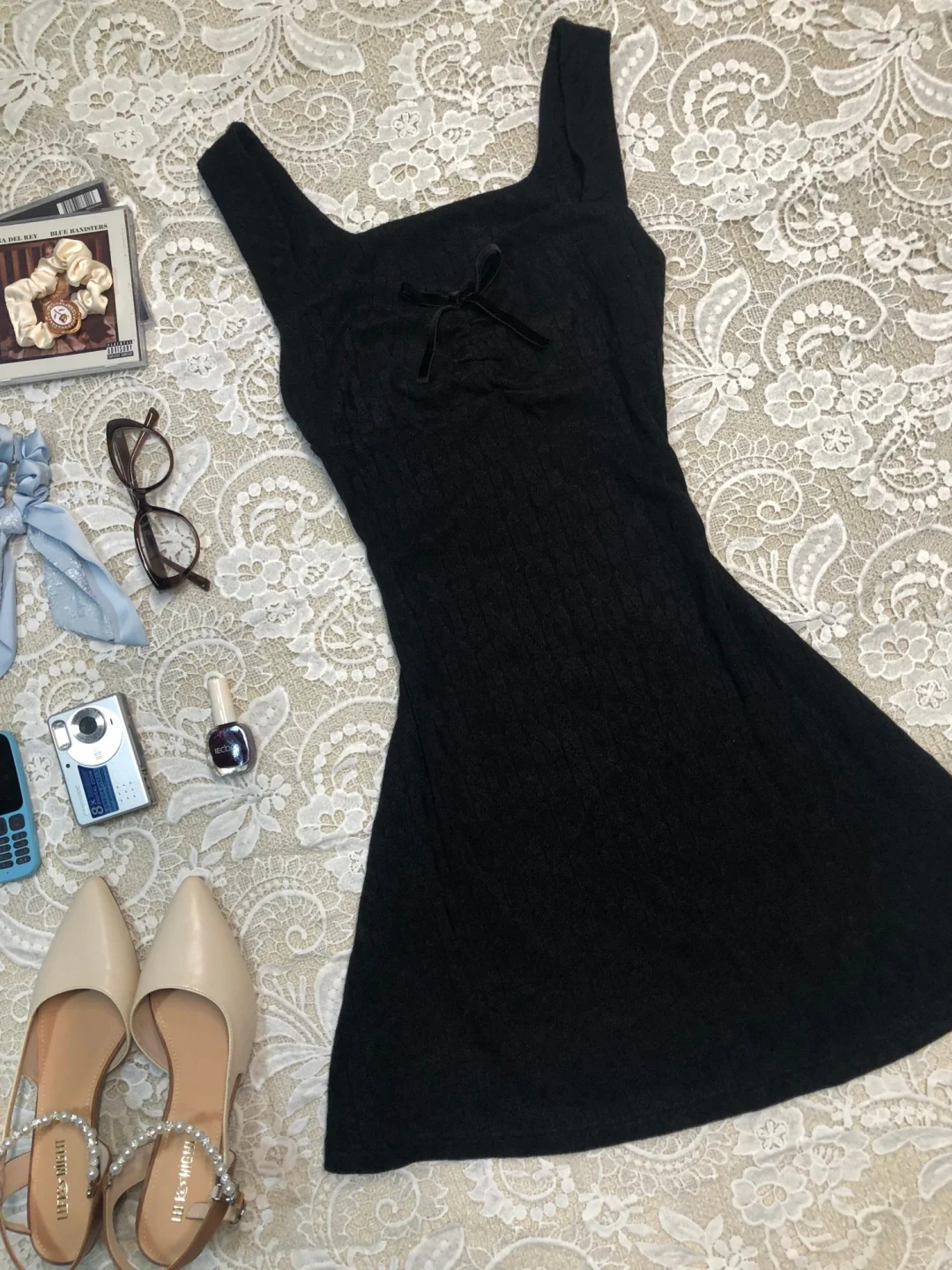 Robe de soirée courte élégante en satin noir avec nœud carré et coupe trapèze, tenue pour 18e anniversaire, C4853