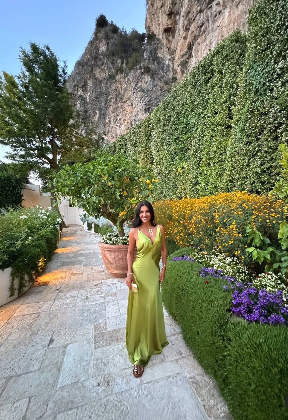 Robe de bal longue en satin vert, jolie robe fourreau trapèze à bretelles spaghetti, robe de soirée C4874
