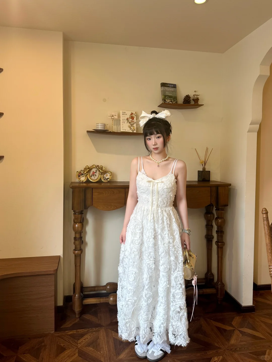 Robe de bal longue princesse trapèze à bretelles spaghetti en dentelle C4878
