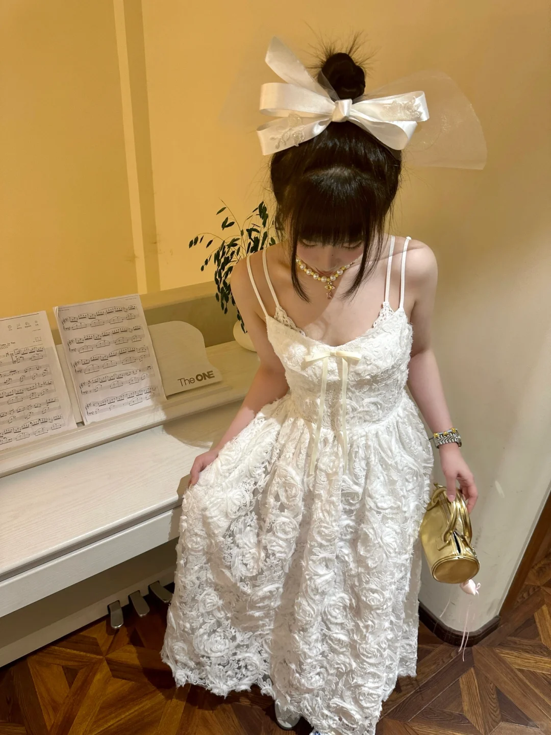 Robe de bal longue princesse trapèze à bretelles spaghetti en dentelle C4878