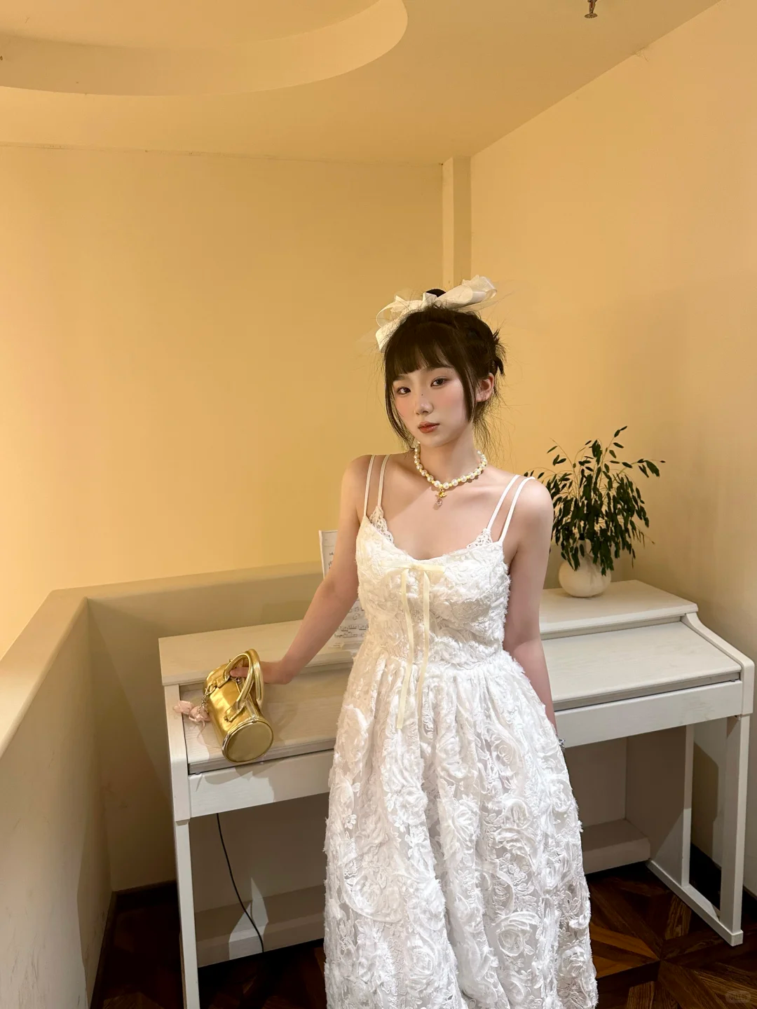 Robe de bal longue princesse trapèze à bretelles spaghetti en dentelle C4878