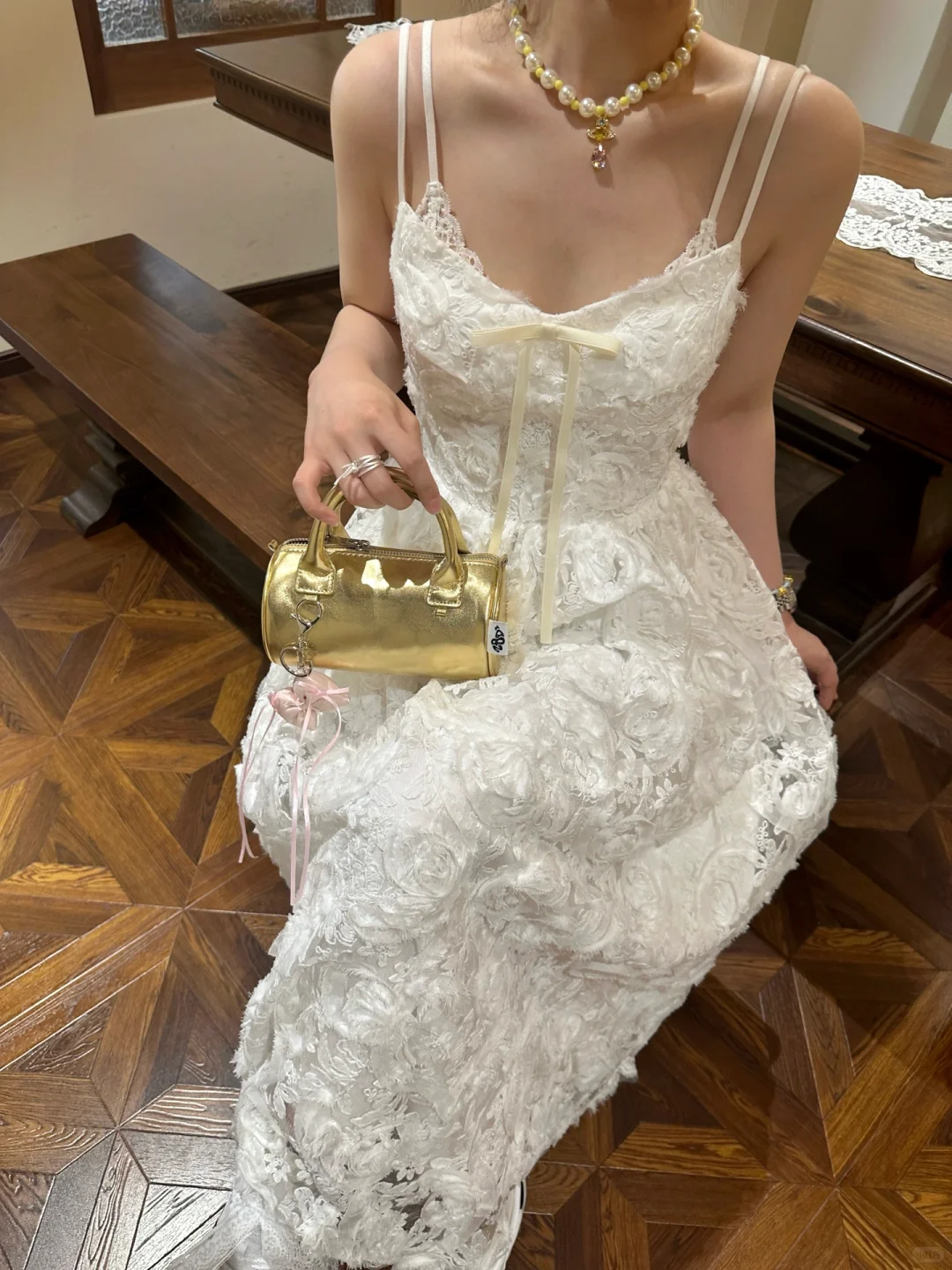 Robe de bal longue princesse trapèze à bretelles spaghetti en dentelle C4878