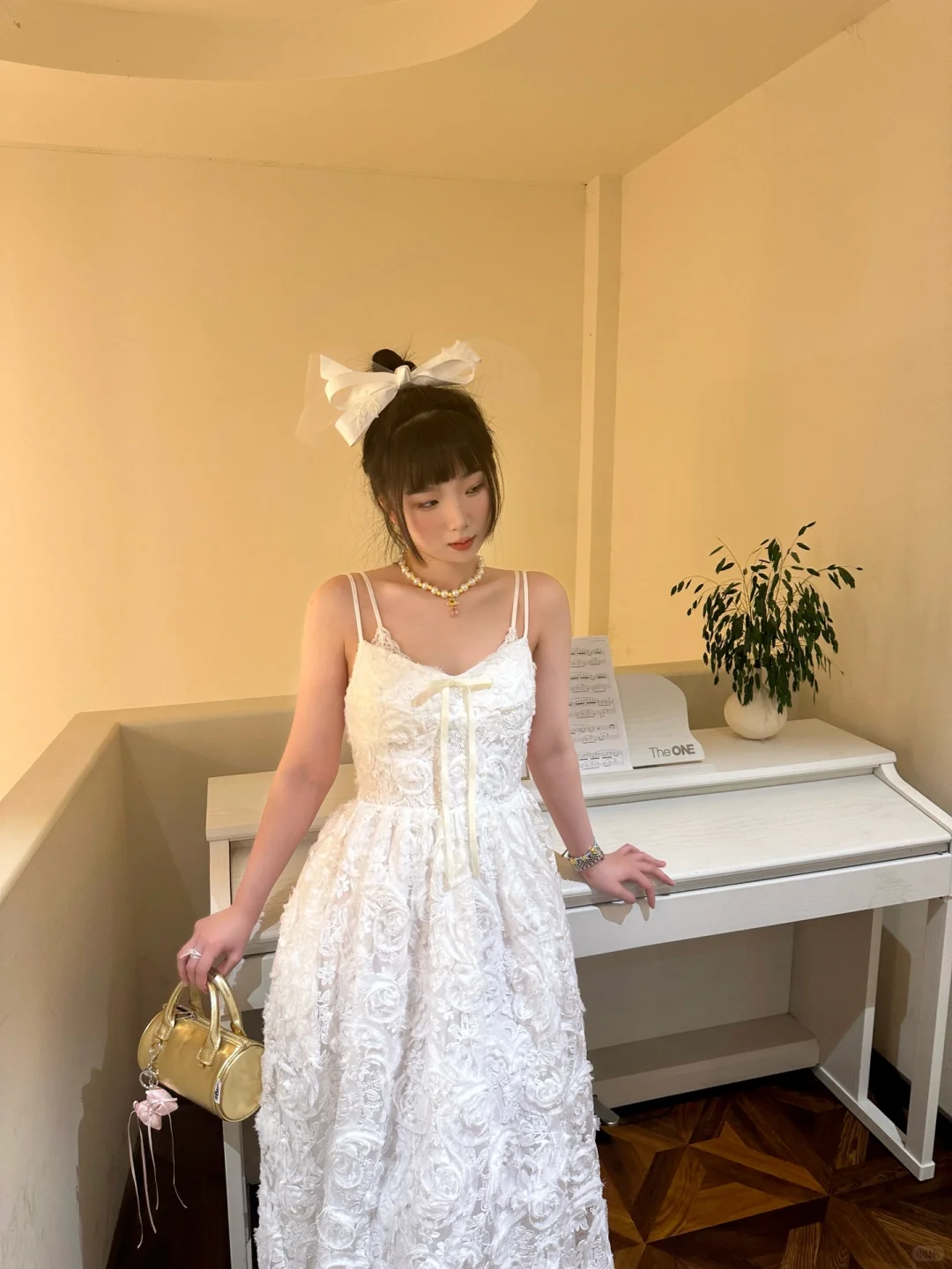 Robe de bal longue princesse trapèze à bretelles spaghetti en dentelle C4878
