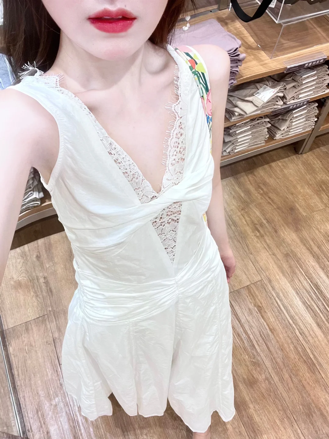 Robe de bal longue en satin et dentelle, élégante, coupe trapèze, col en V, C4879