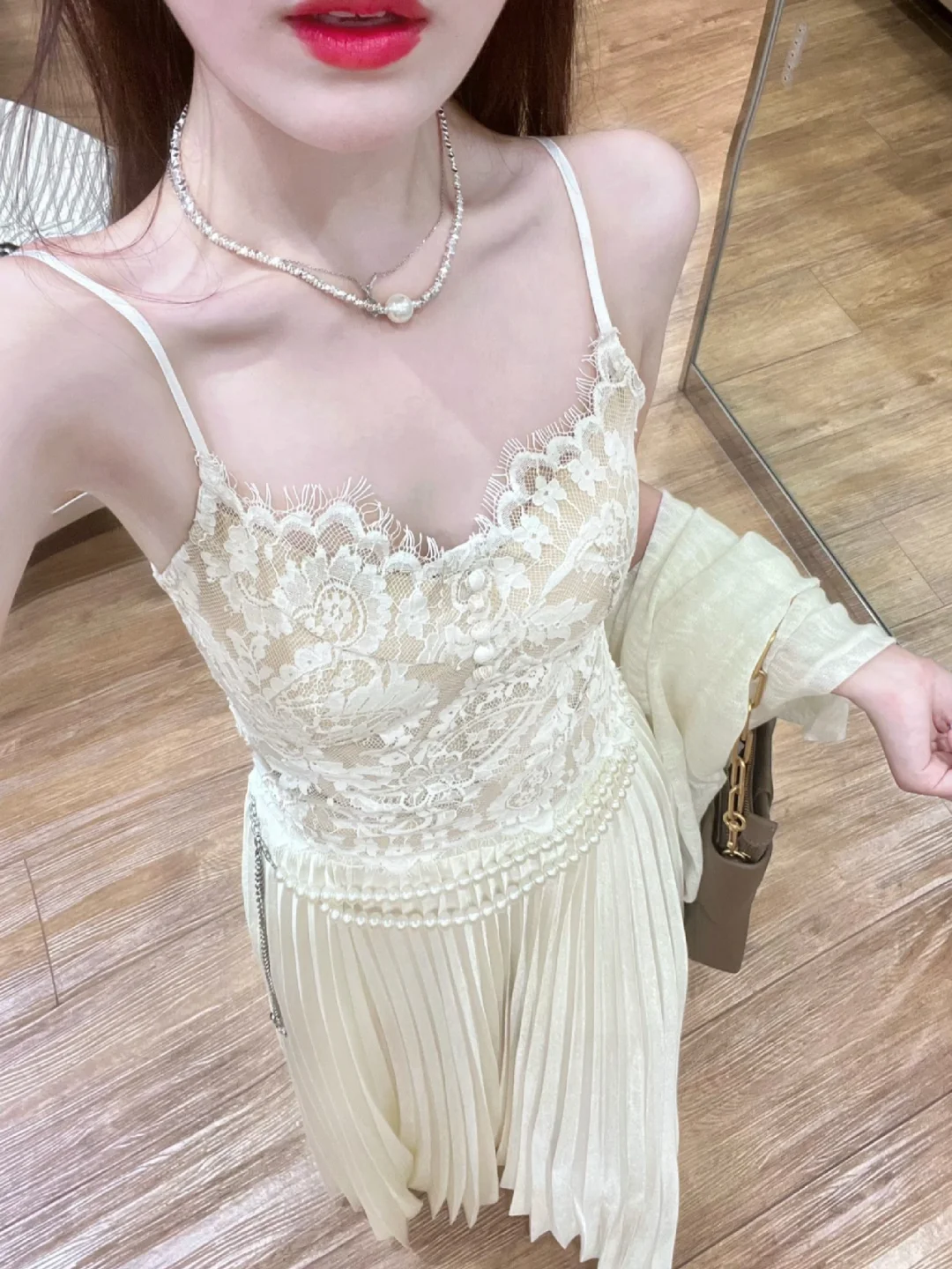 Robe de bal longue plissée en satin à bretelles spaghetti et coupe trapèze, élégante, C4880