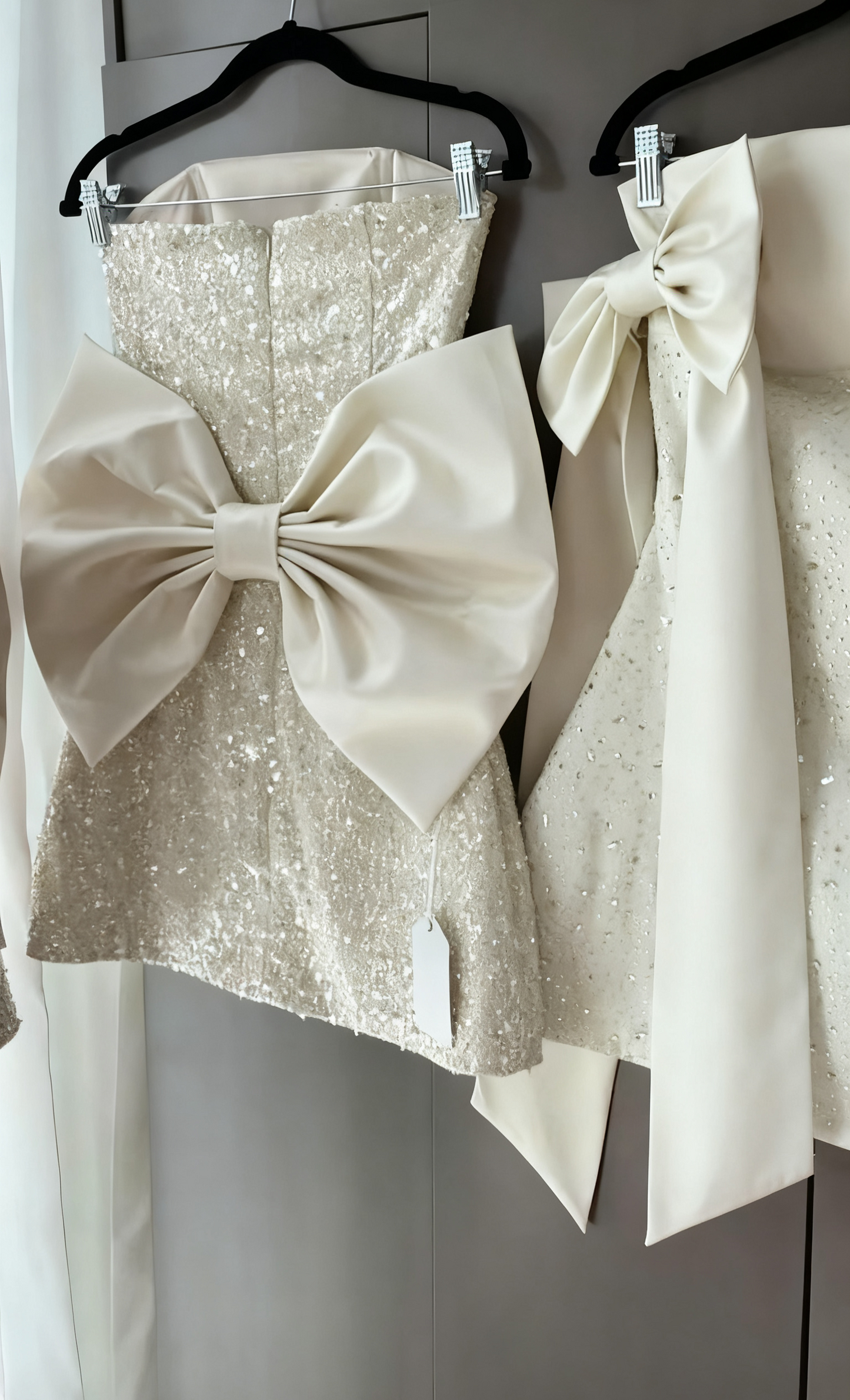 Robe de soirée courte en satin pailleté, coupe trapèze, sans bretelles, dos nu, avec nœud, tenue de soirée pour 19e anniversaire, C4893