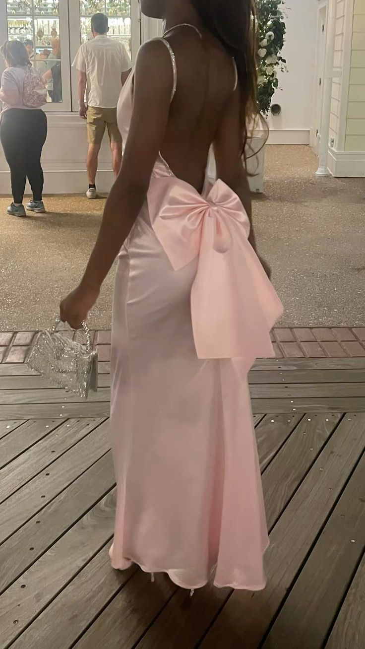 Robe de bal longue en satin rose, dos nu, bretelles spaghetti, style sirène, avec nœud, C5086