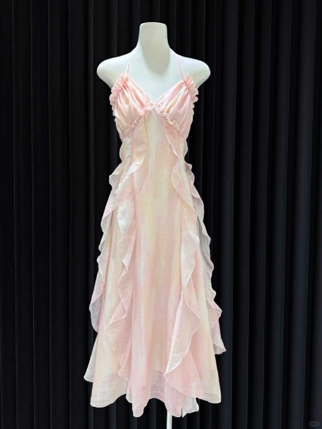 Robe de bal longue en satin à volants et dos nu, coupe A-line, unique, C5363