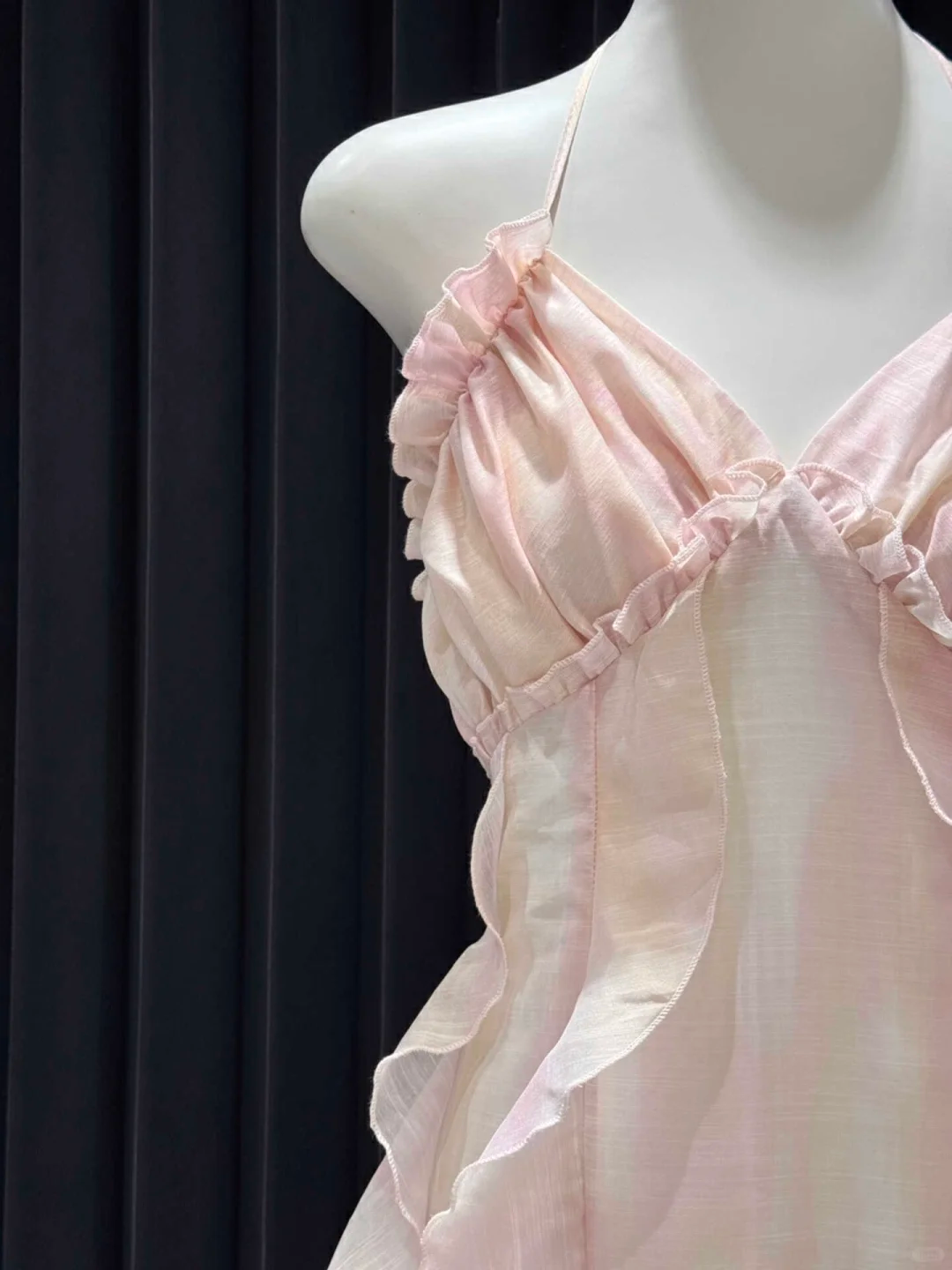 Robe de bal longue en satin à volants et dos nu, coupe A-line, unique, C5363