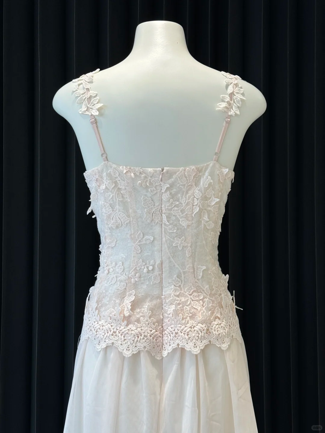 Robe de bal longue en satin et dentelle, jolie robe trapèze à bretelles spaghetti, C5365