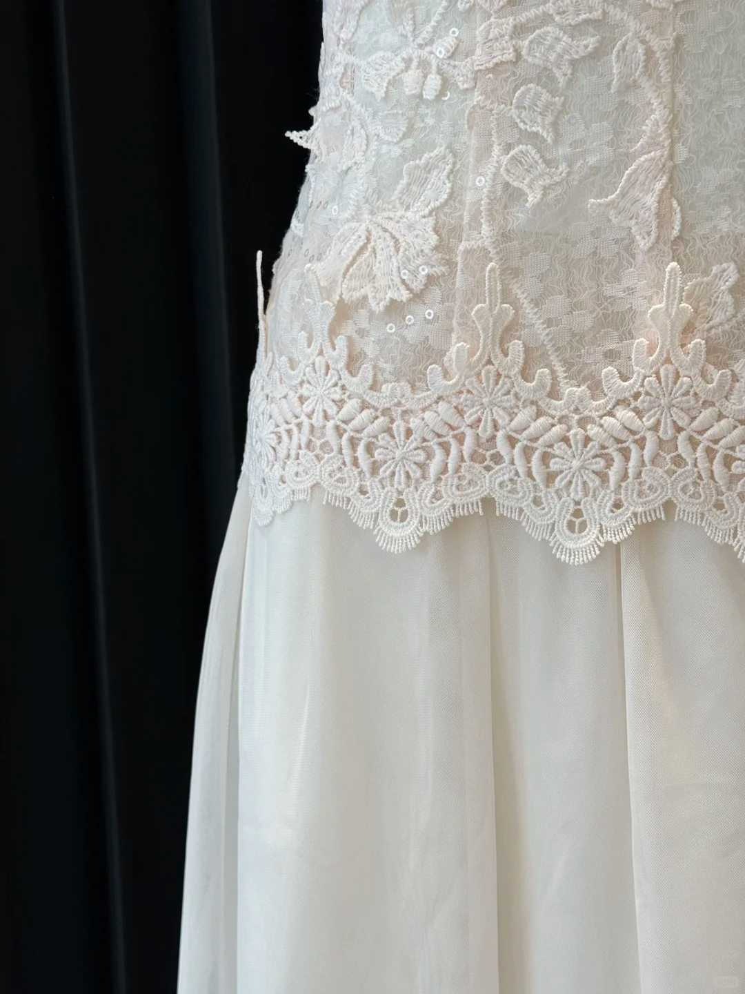 Robe de bal longue en satin et dentelle, jolie robe trapèze à bretelles spaghetti, C5365