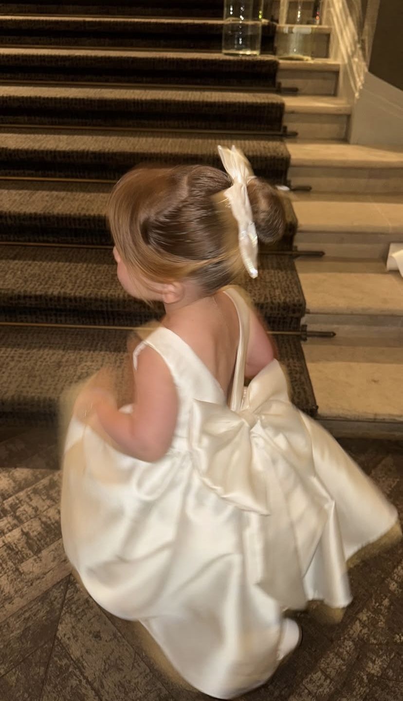 Robe de bal princesse en satin avec nœud et dos nu pour fille C6027