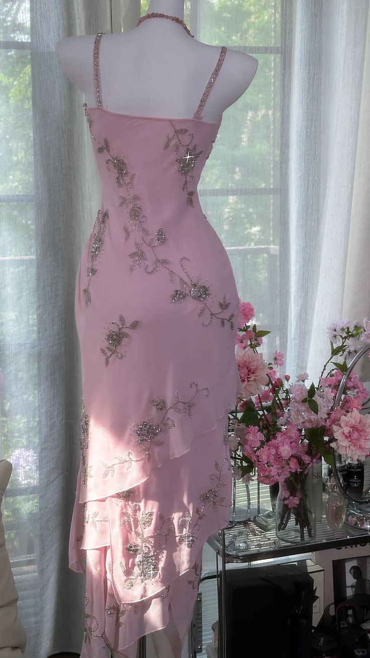 Robe de bal longue rose sirène à fines bretelles et sequins en mousseline à volants, sans manches, référence C6304