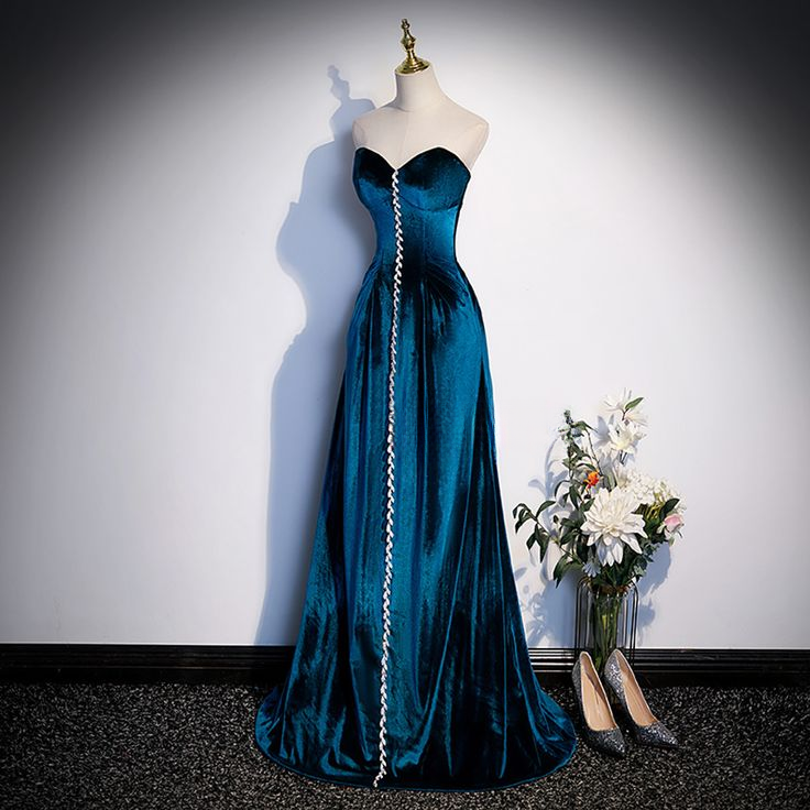 Robe de bal longue en velours à décolleté cœur et perles, sans manches, modèle Obsession C6457
