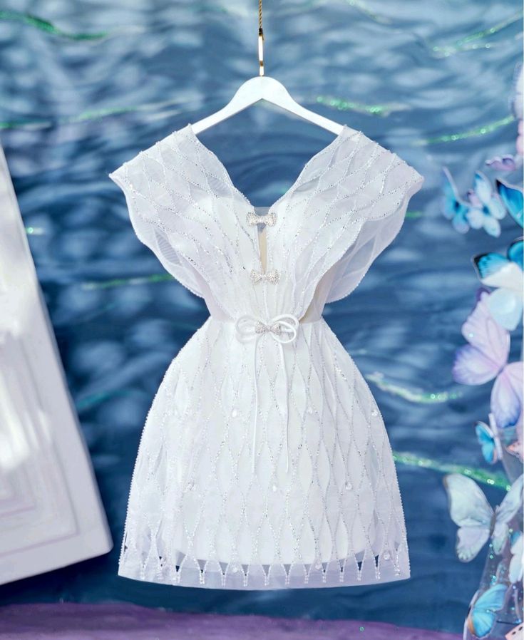Chic A line V neckline Short Sequin White Homecoming Dress 20th Birthd