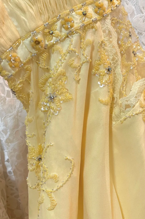 Robe de bal longue sirène jaune pastel en mousseline et dentelle, modèle C6732