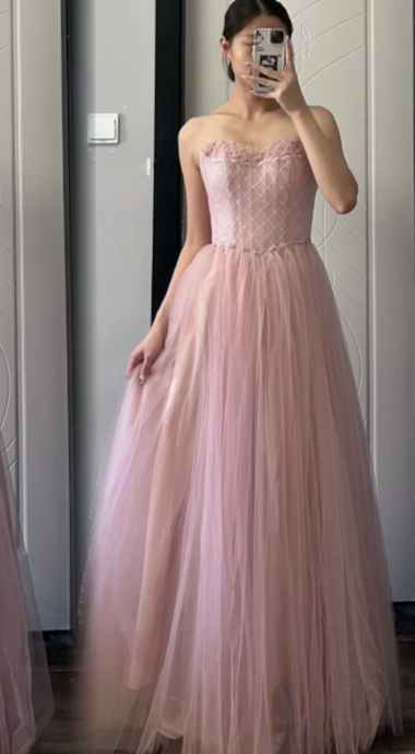 Robe de bal longue en tulle bustier coupe A, style féerique, référence C8045