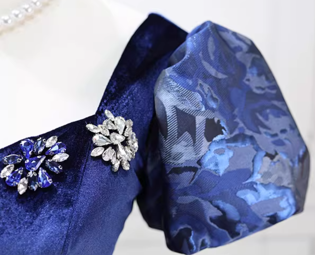 Elegant Short Sleeve Blue Ball Gown Beaded Sweet 16 Dresses C8255