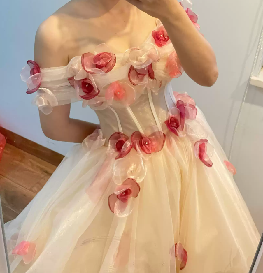 Jolie robe de bal en tulle à décolleté en cœur et longues couches rouges pour les robes de bal Sweet 16 C3210