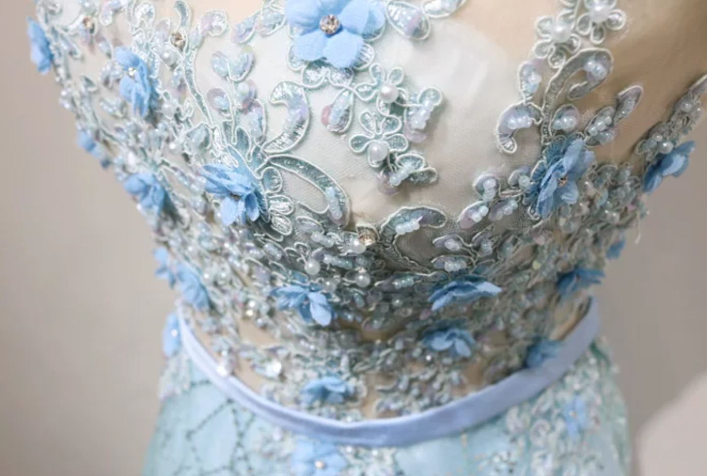 Elegant Illusion Neck Prom Dress Appliques Sequins A-Line Formal Dress C8360