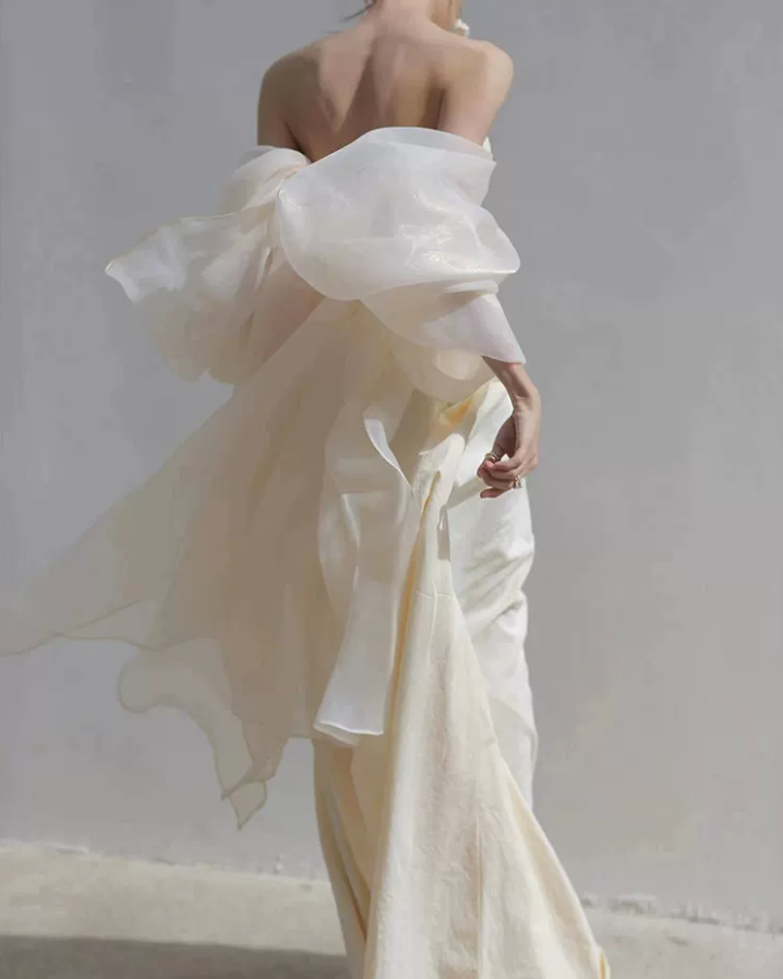 Superbe robe de mariée sirène bustier en satin et tulle, longue et en dentelle, C4563