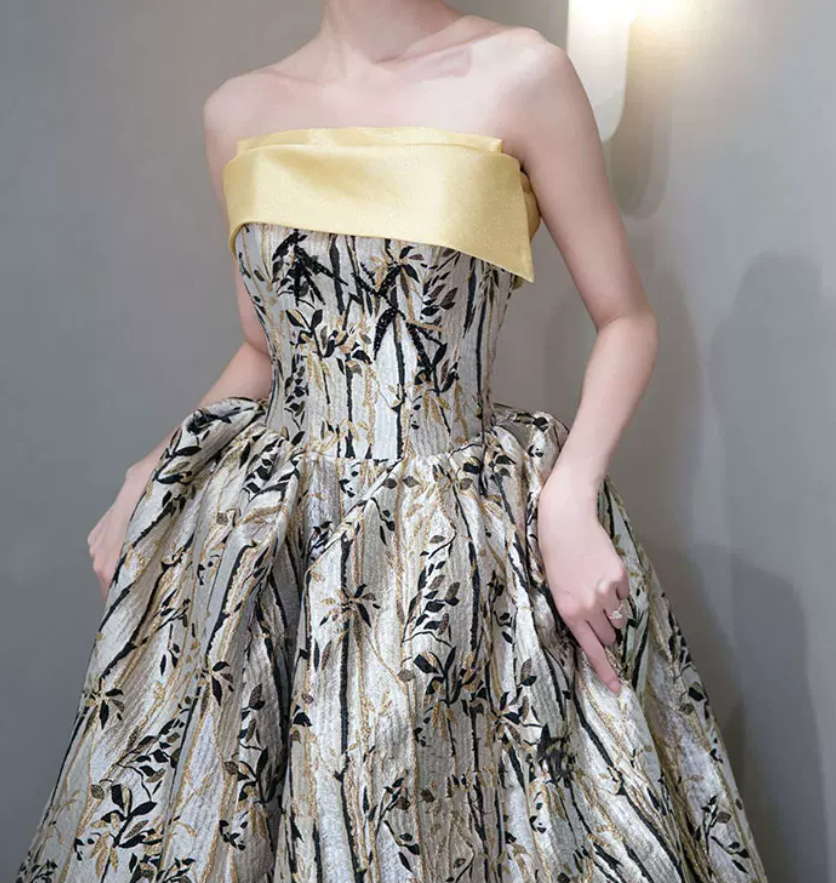 Robe de bal de princesse bustier à volants en satin long, robe de soirée C8117
