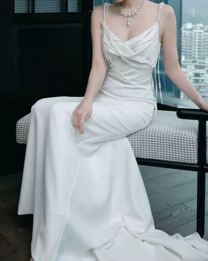 Elegant Spaghetti Straps Beading Wedding Dresses Satin Mermaid Bridal Dress C8923