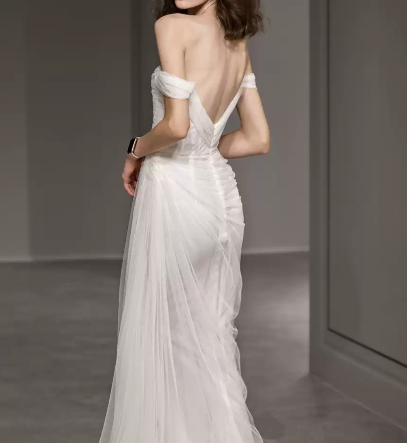 Superbe robe de mariée sirène bustier en satin et tulle, longue et en dentelle, C4563
