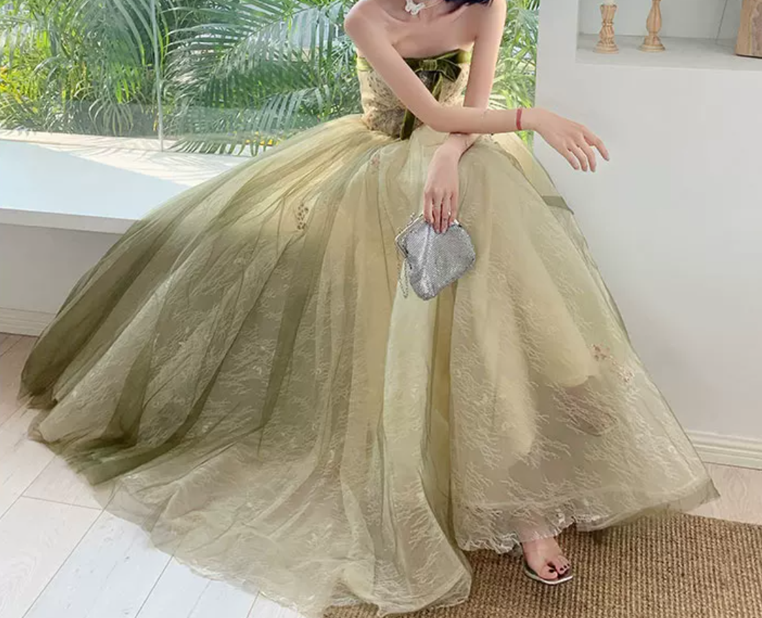 Robe de bal de princesse bustier à volants en satin long, robe de soirée C8117