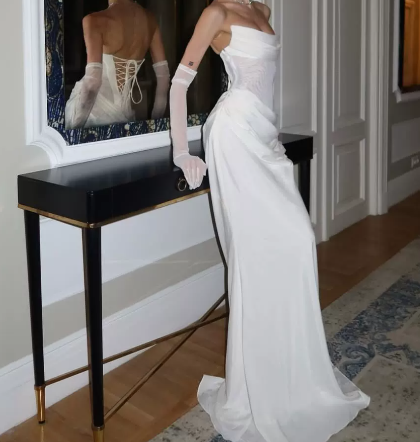 Superbe robe de mariée sirène bustier en satin et tulle, longue et en dentelle, C4563